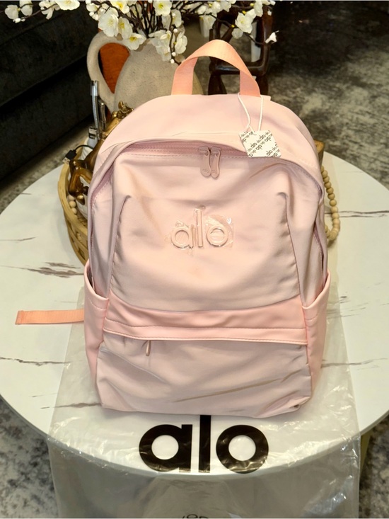 ALO Yoga Handbags - ALO Yoga Blush Pink Everyday Backpack